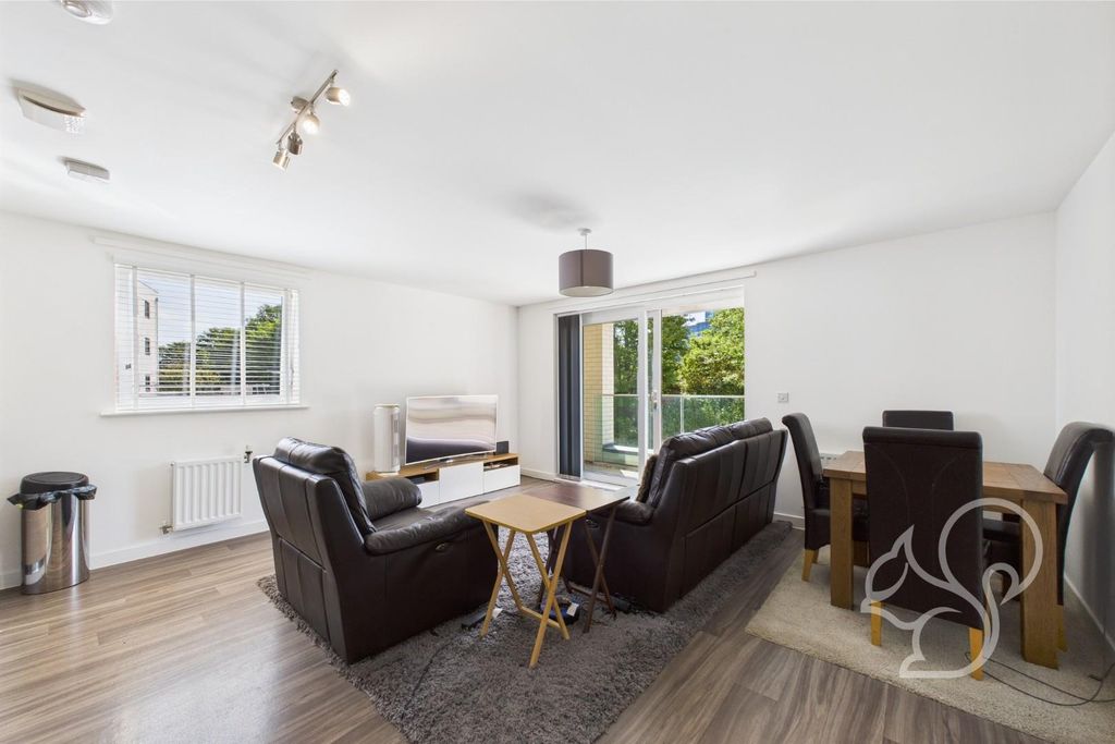 Property photo 2 of 15 Cam05287G0-Pr0068-Still006.Jpg