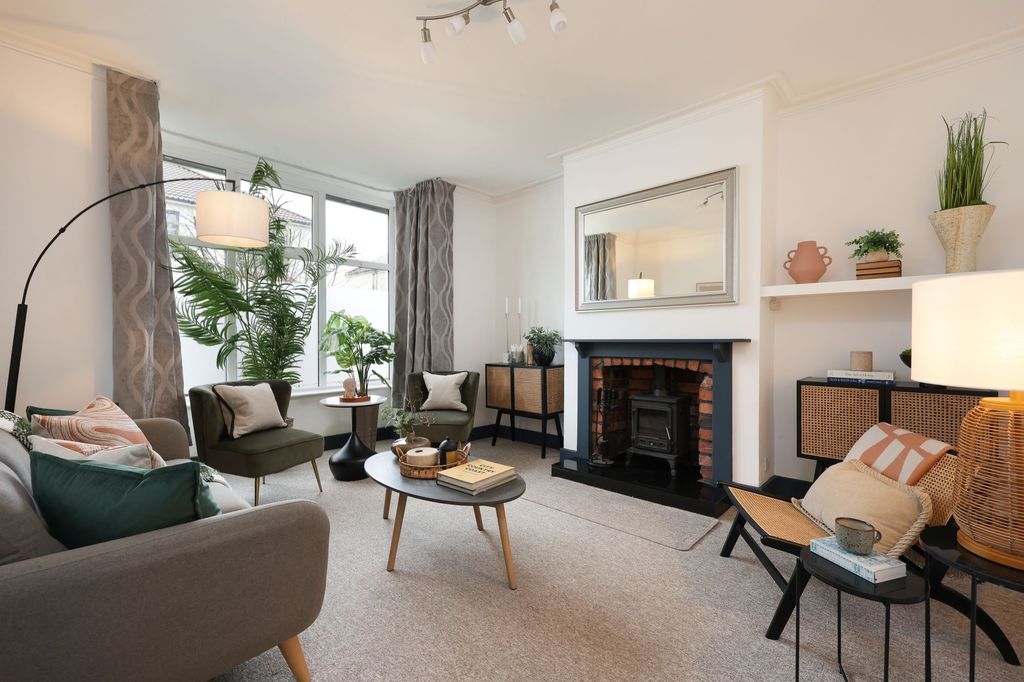 Property photo 1 of 21