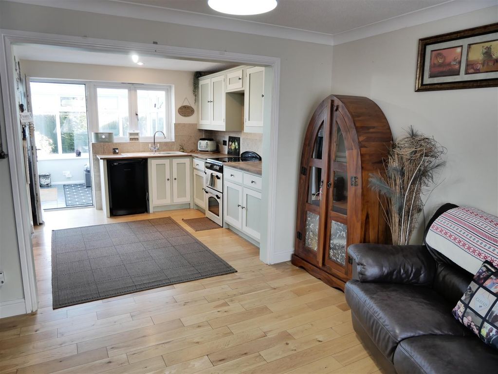 Property photo 3 of 26 Kitchen Dining Room