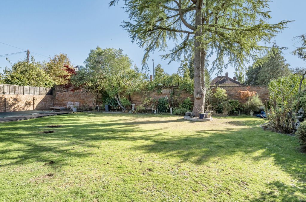 Property photo 2 of 22 1362177-18-68E3Eb...