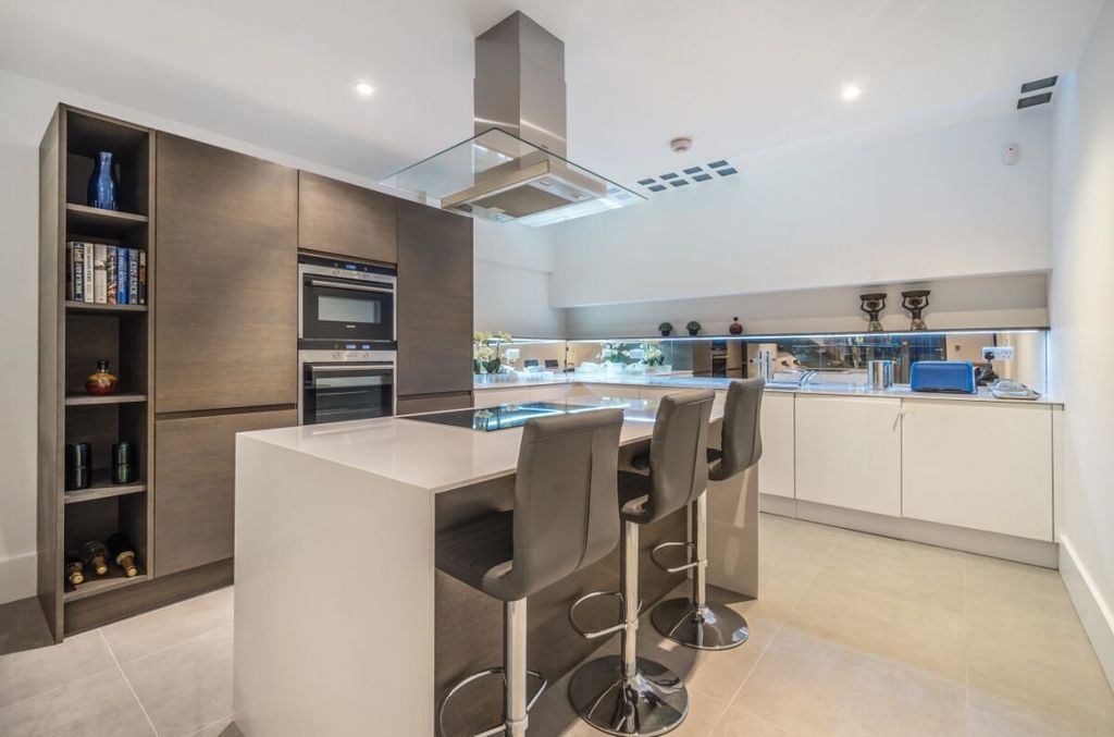 Property photo 3 of 17 1062942 (4)
