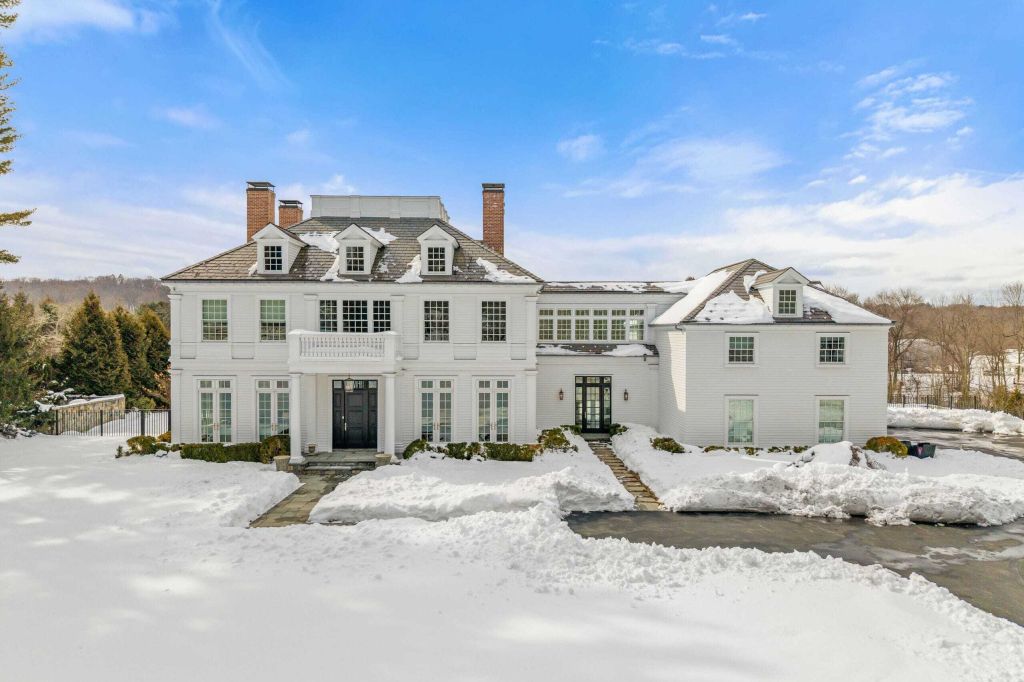 Property photo 1 of 31