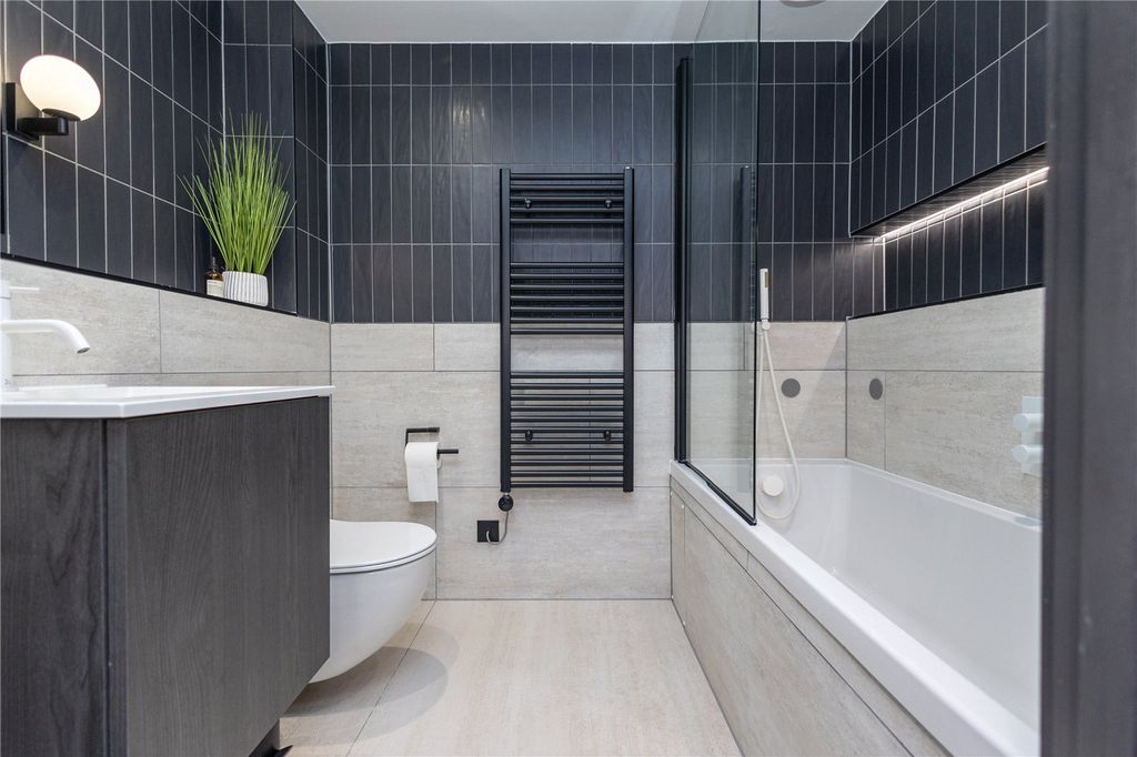 Additional image 16 of 2 bed flat for saleChaddesley Glen, Poole, Dorset BH13