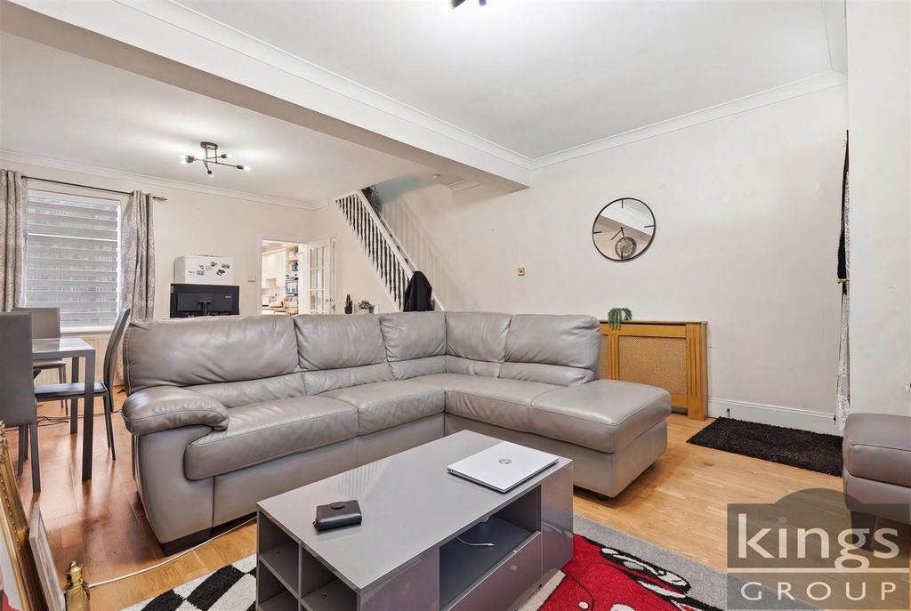 Property photo 3 of 21