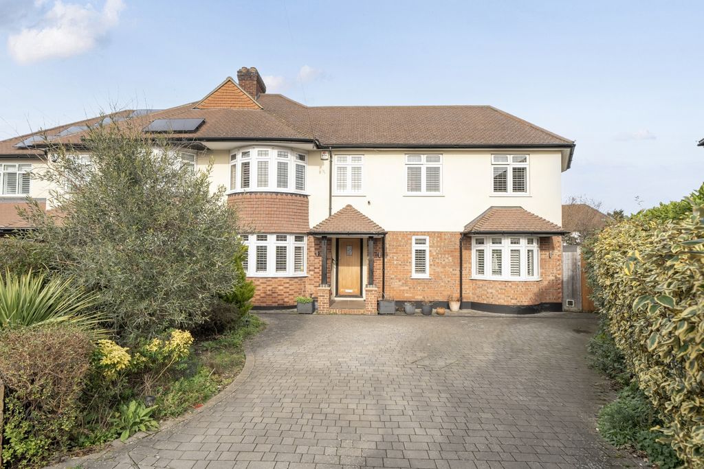 Property photo 1 of 15 1409881-25-69946c8B76F85