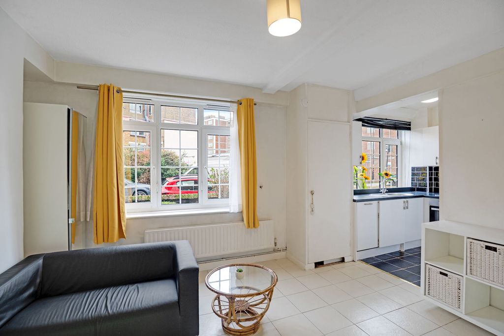 Property photo 3 of 15