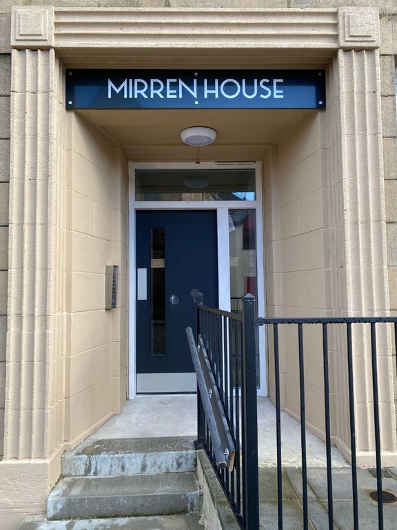 Property photo 2 of 10 External