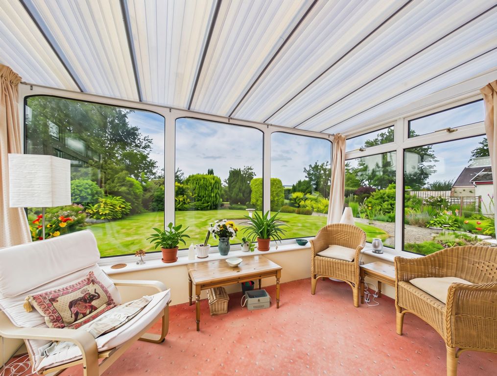 Property photo 3 of 22 Conservatory