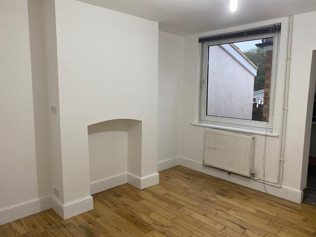 Property photo 3 of 12 Dining Room