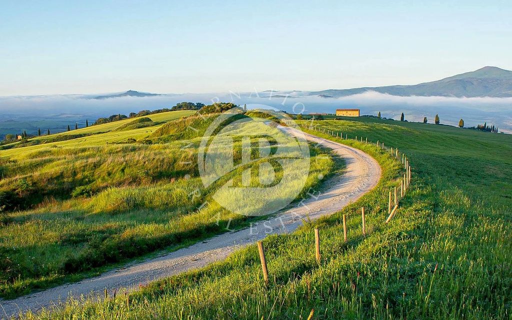 Property photo 2 of 32