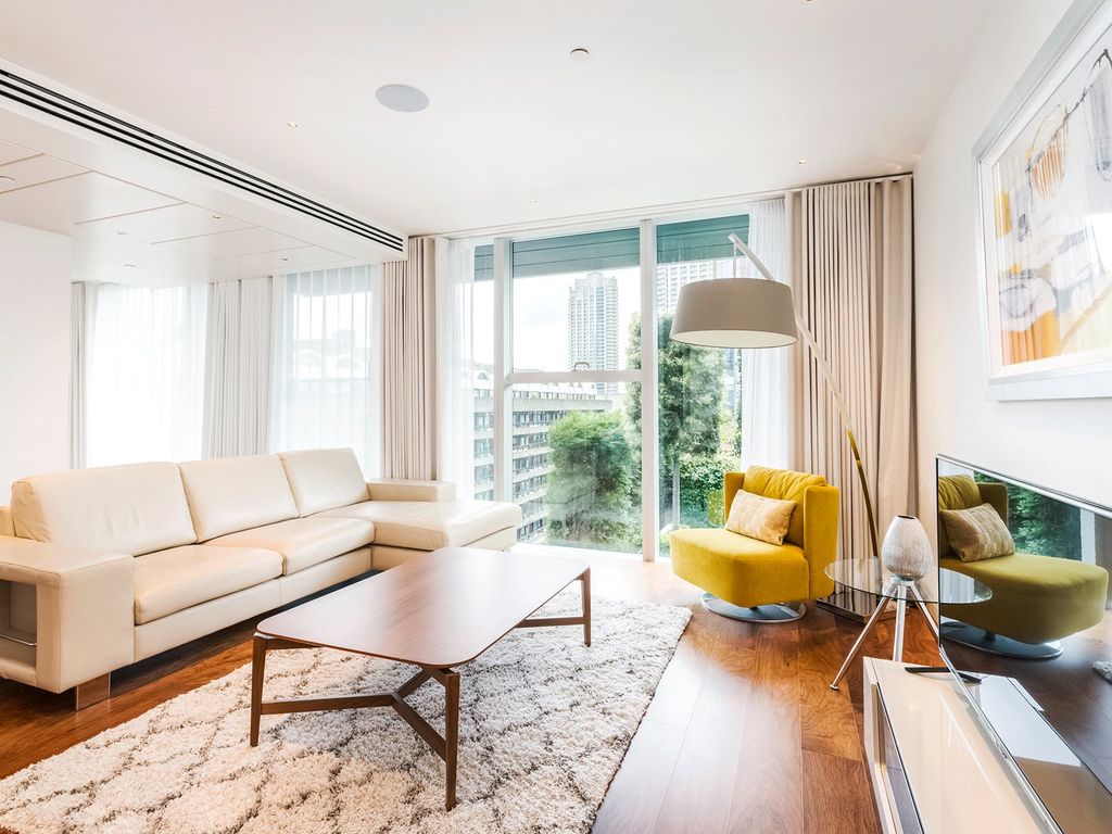 Property photo 1 of 11 The Heron Ec2Y