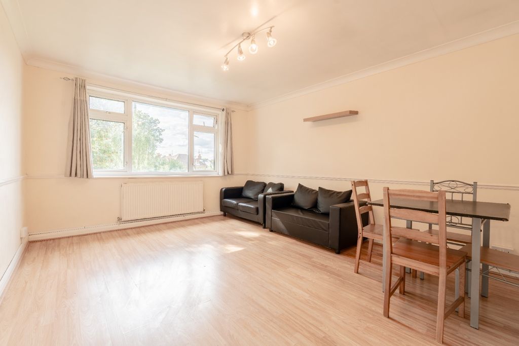 Property photo 3 of 14 4482253
