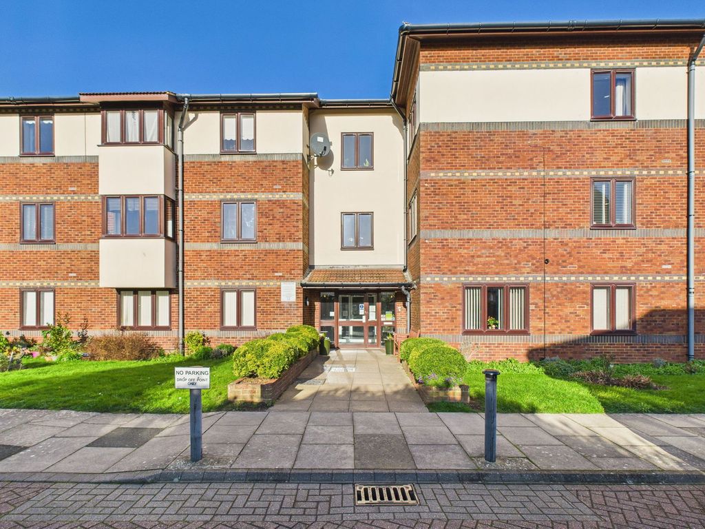 Property photo 2 of 11