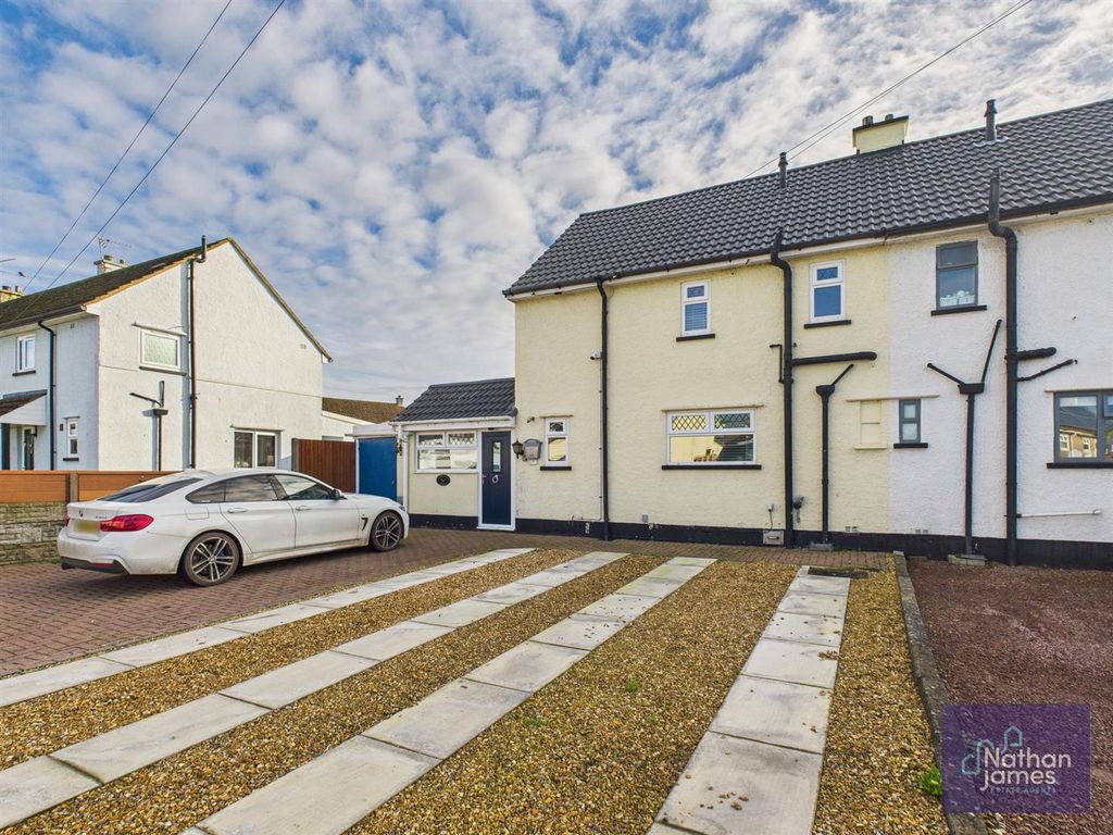 Property photo 1 of 20 Front