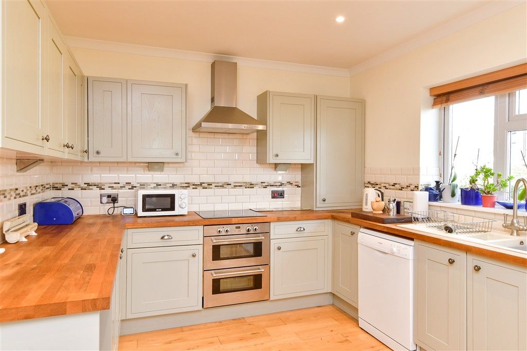 Property photo 3 of 14 Kitchen / Dining Room