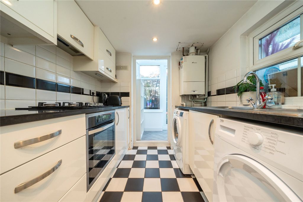 Property photo 2 of 12 Picture No. 08