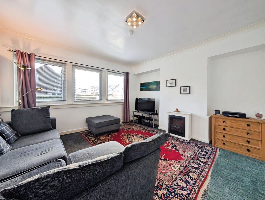 Property photo 2 of 23 Living Room