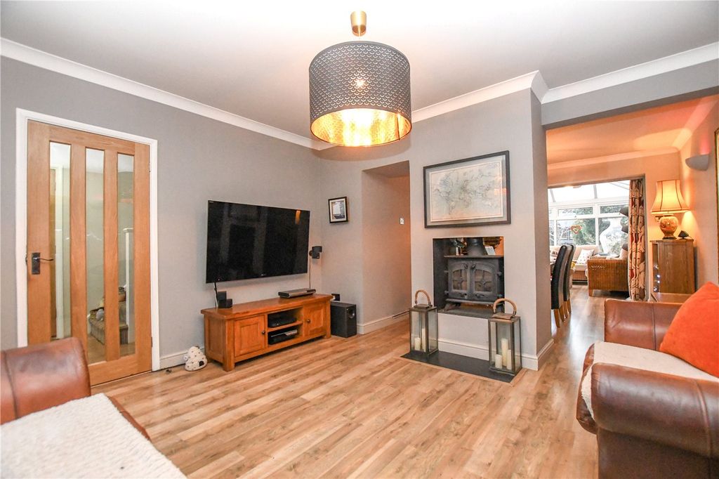 Property photo 2 of 24 Picture No. 30