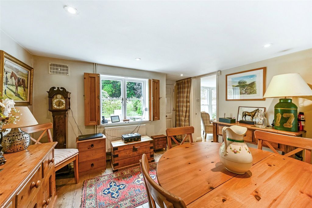 Property photo 3 of 14 Dining Room