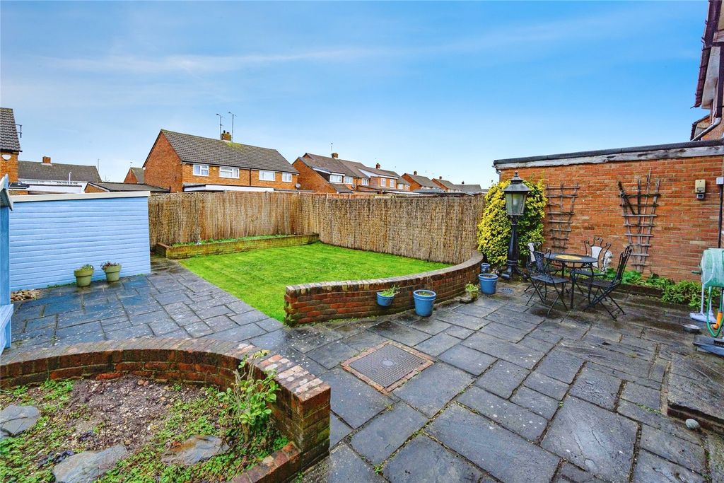 Property photo 2 of 17 Garden