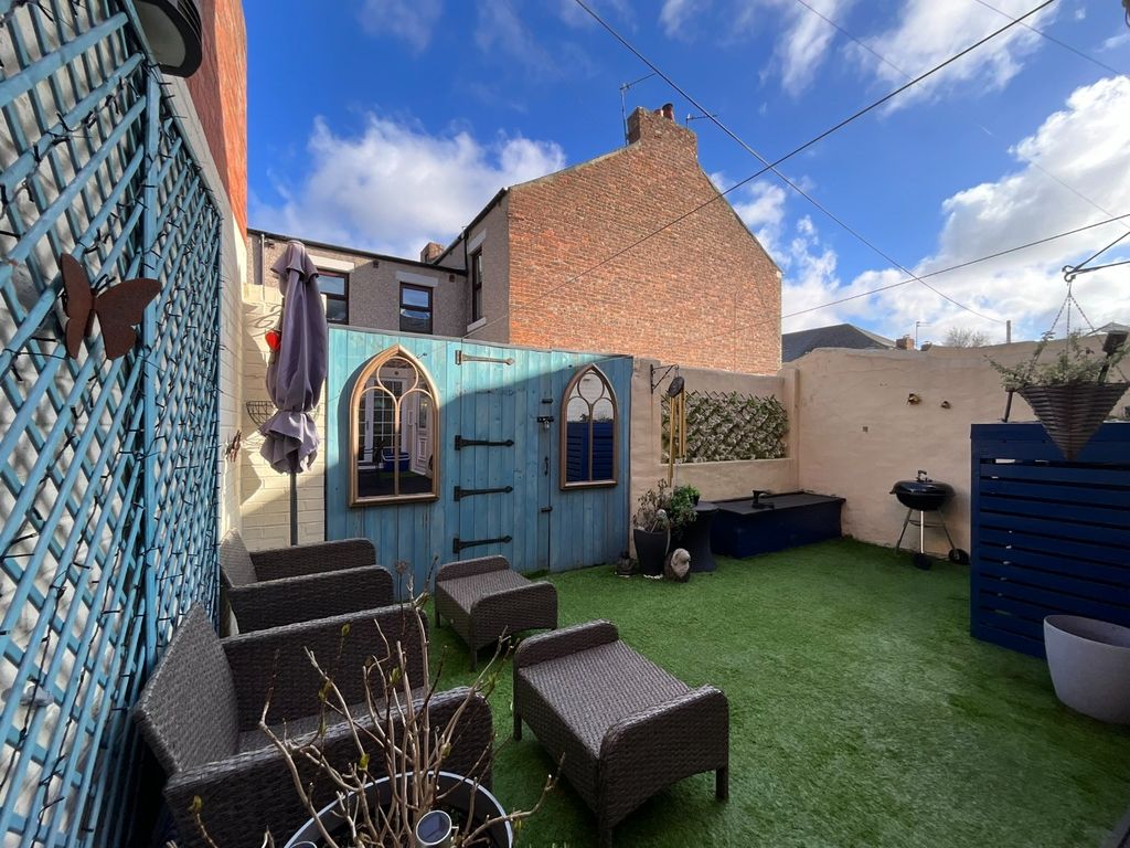 Property photo 3 of 23 4027986
