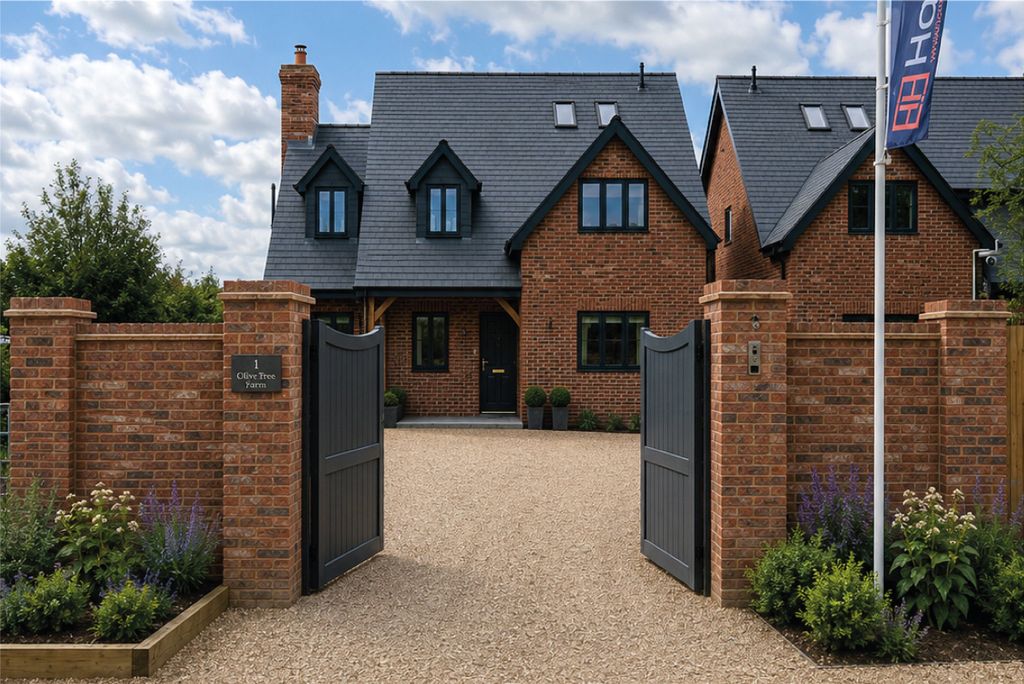 4 bed detached house for saleBowerland Lane, Lingfield, Surrey RH7