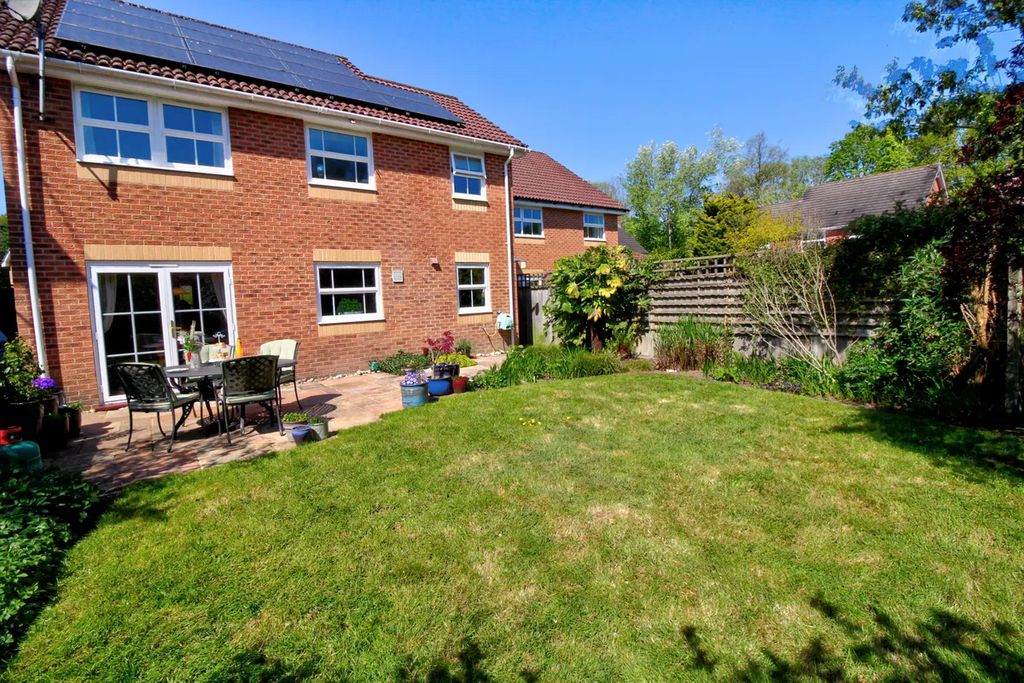 Additional image 20 of 5 bed detached house for saleTylston Meadow, Liphook GU30