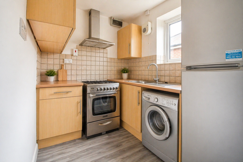 Property photo 3 of 10 Kitchen