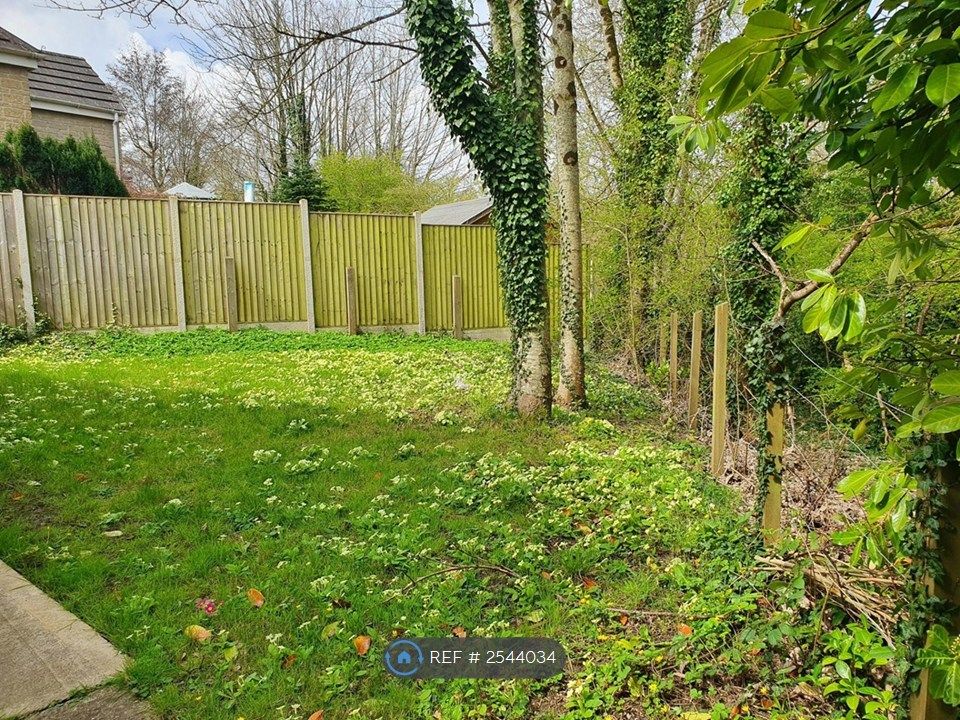 Property photo 2 of 11 Delightful Garden Space