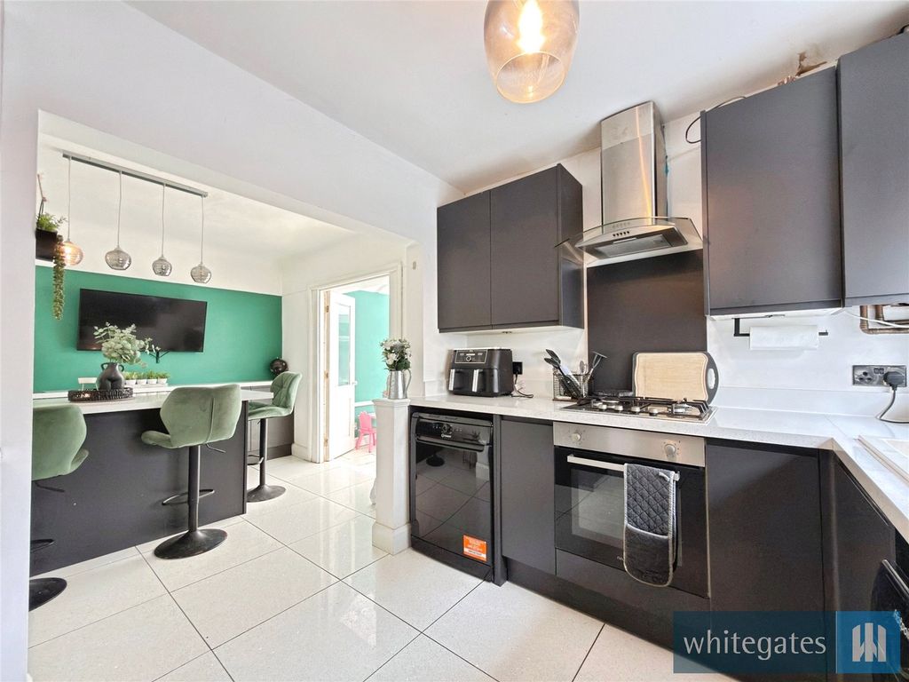 Property photo 3 of 19 Picture No. 14