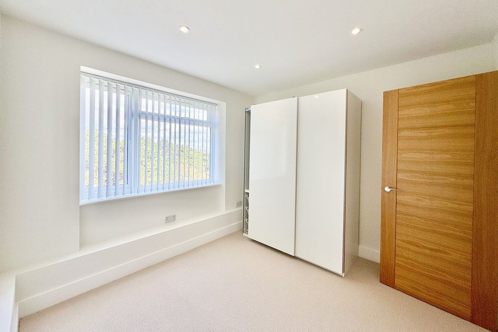 Additional image 19 of 4 bed flat for saleWestern Road, Branksome Park, Poole BH13