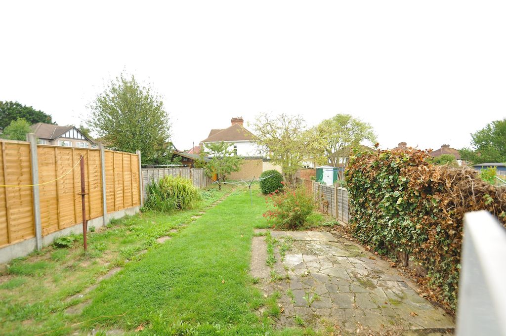 Property photo 2 of 6 Garden