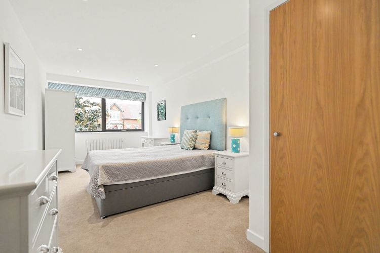 Property photo 2 of 9 329295