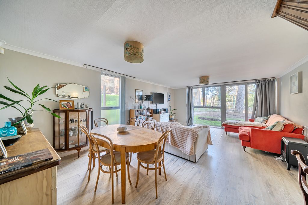 Property photo 2 of 12 Picture No. 10