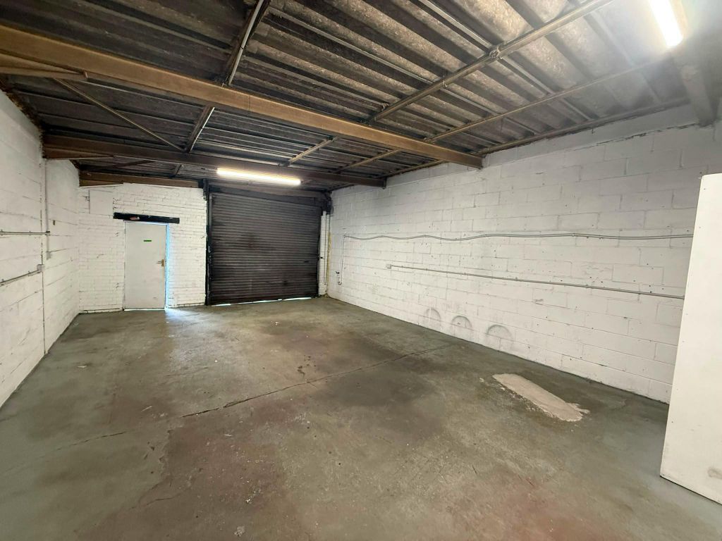Property photo 2 of 4 Eb543Ef0-B027-4767-A658-Aa75Ff42c27F.Jpg