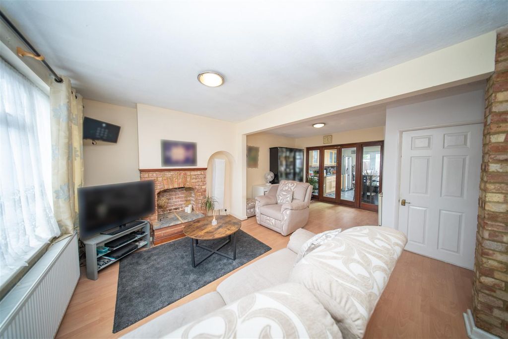 Property photo 2 of 10 Dsc01945.Jpg