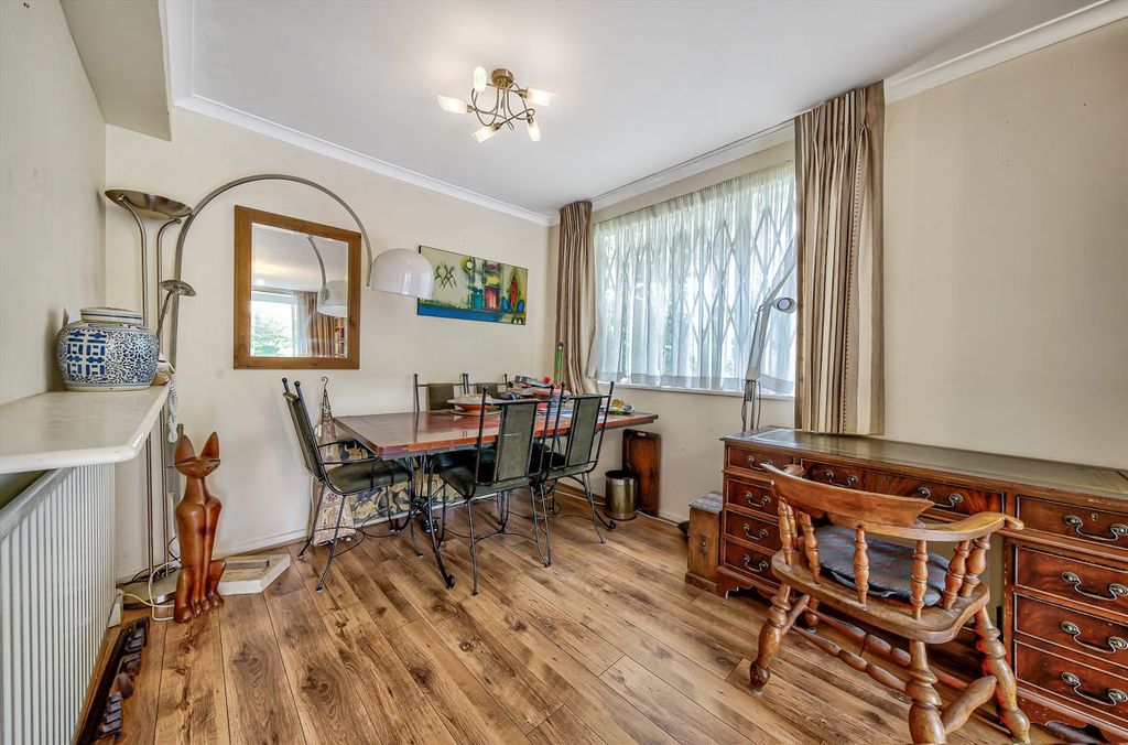 Property photo 2 of 7
