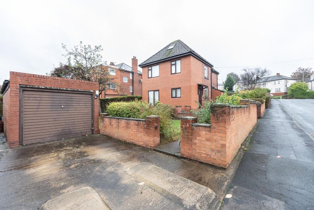 Property photo 1 of 21 Lav_9989.Jpg