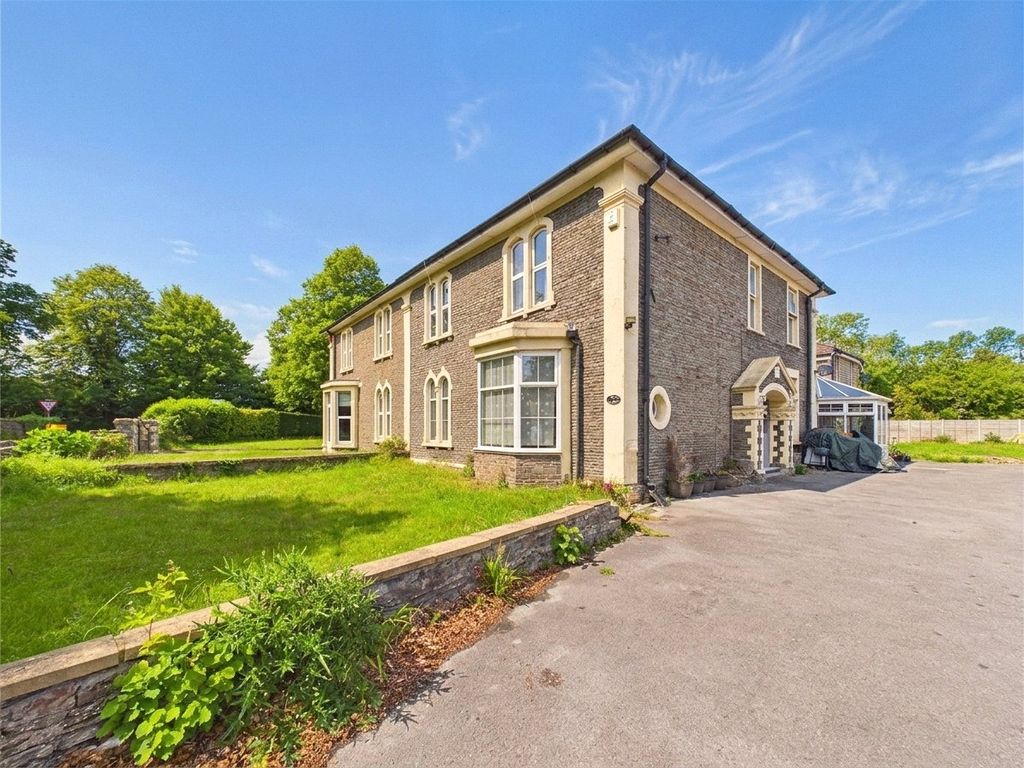 Property photo 1 of 25 Picture No. 31