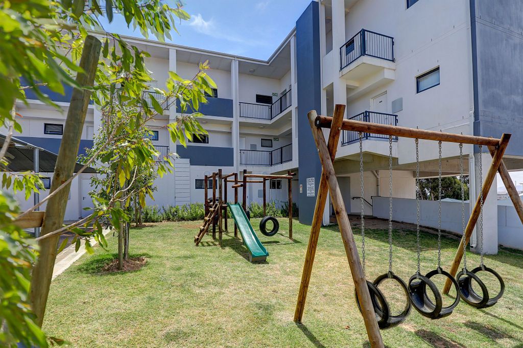 Property photo 2 of 17 Dbv1732276