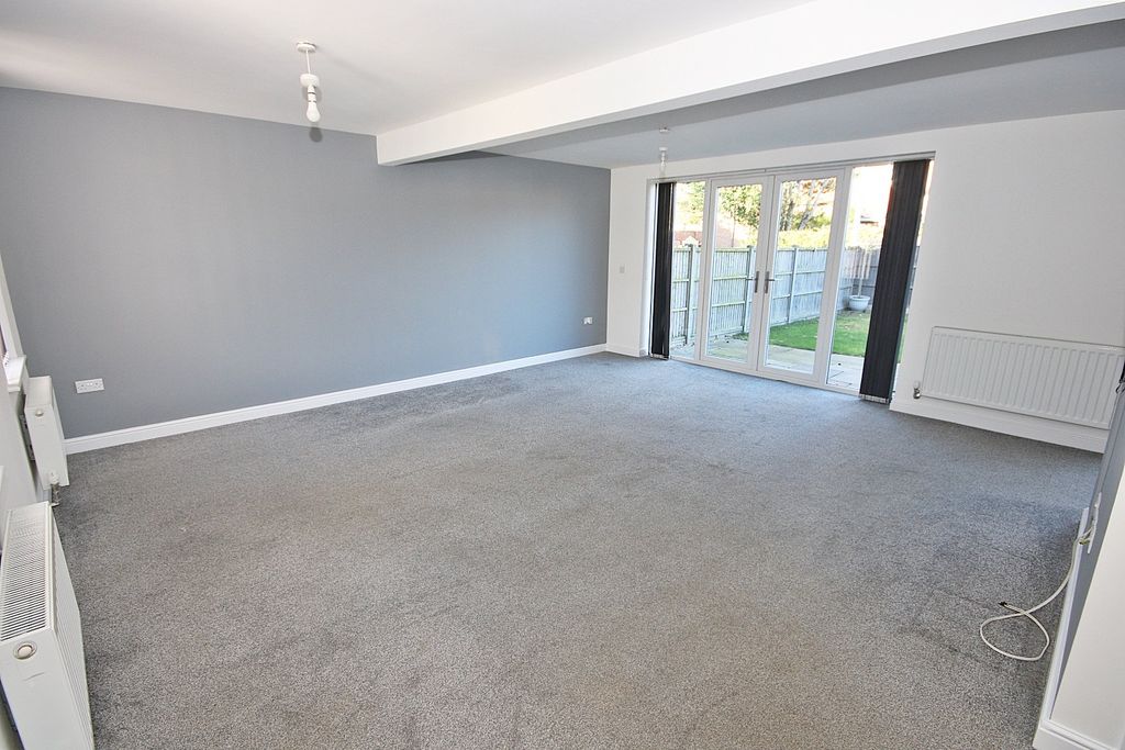 Property photo 3 of 11 4538976