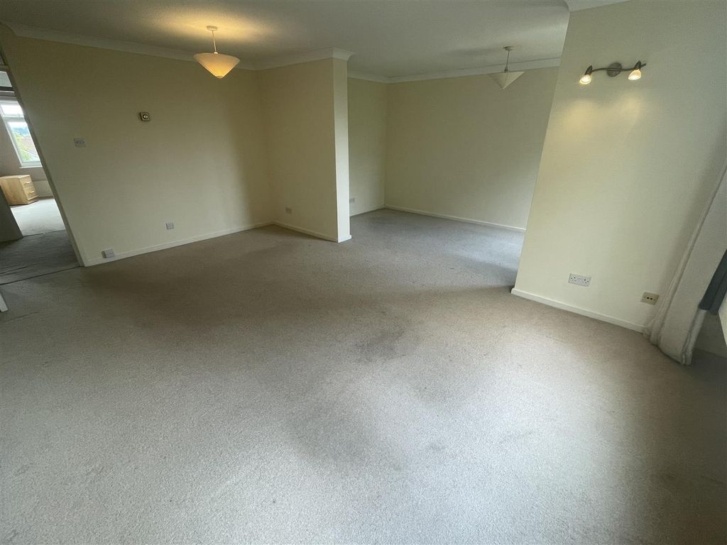 Property photo 3 of 12 Img_1095.Jpg