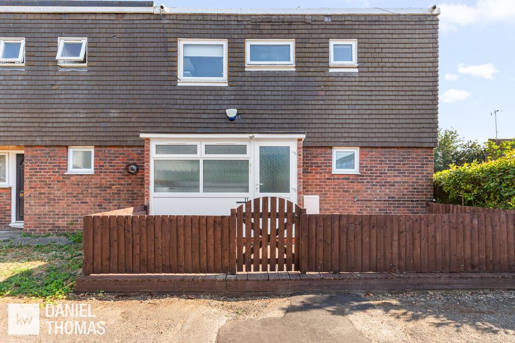 Property photo 1 of 27