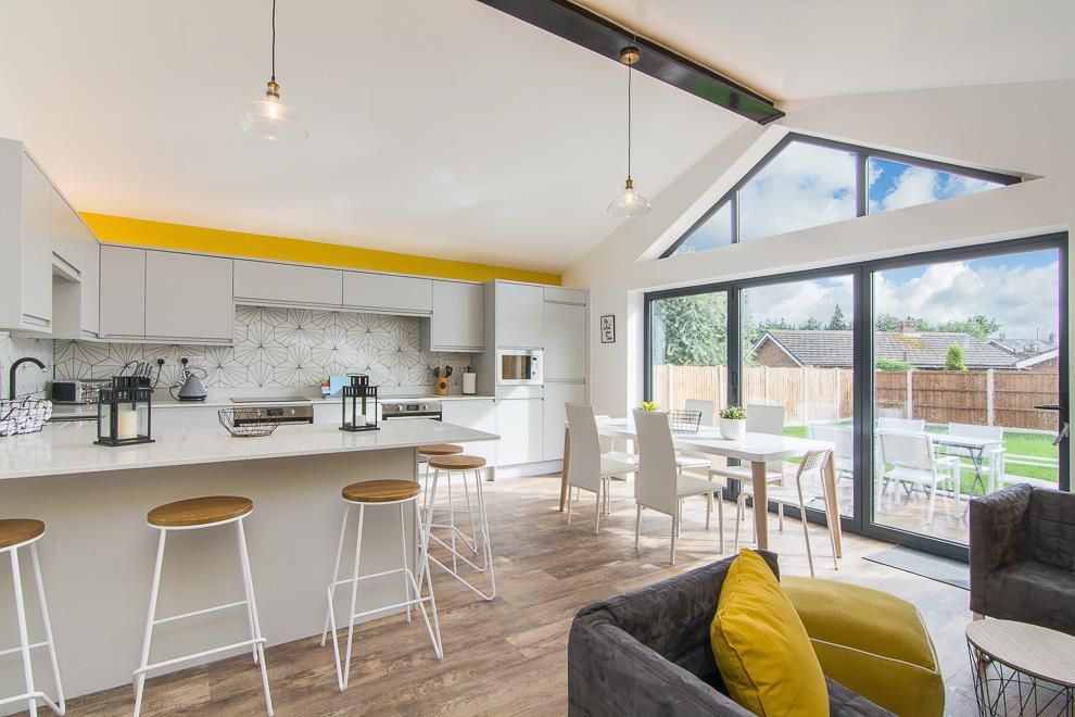 Property photo 2 of 31