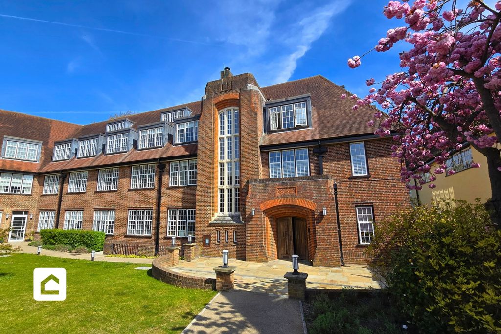 Property photo 1 of 16 1