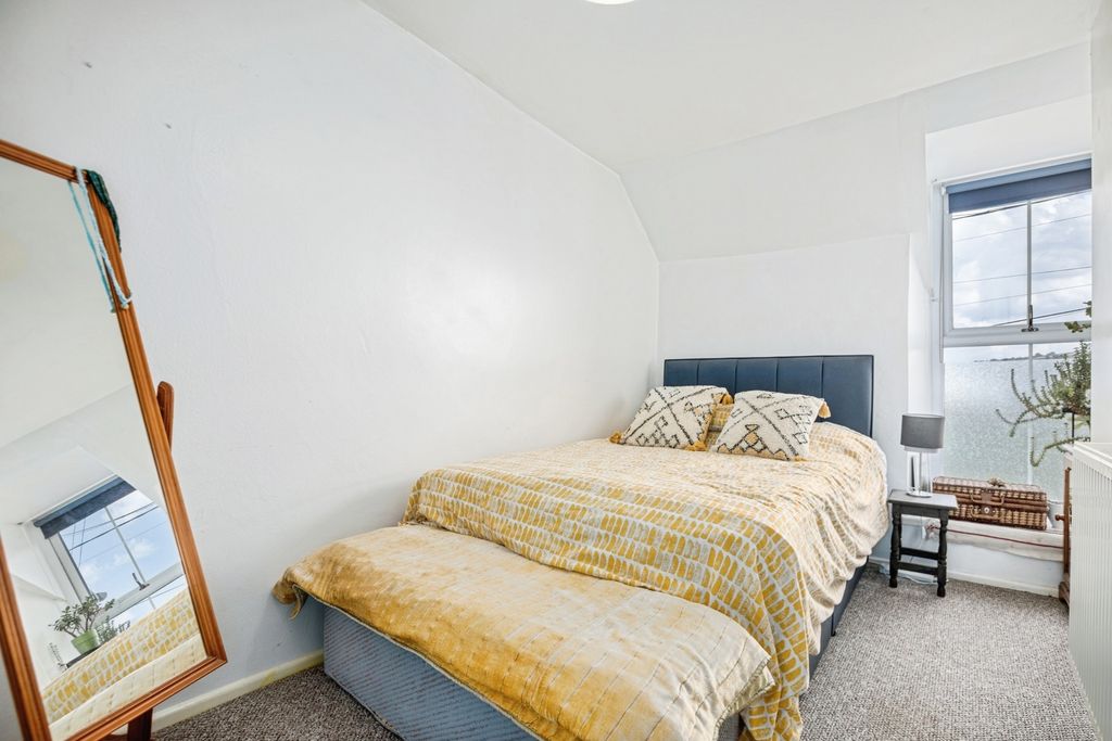 Property photo 2 of 7 Pbox-Img.Jpg