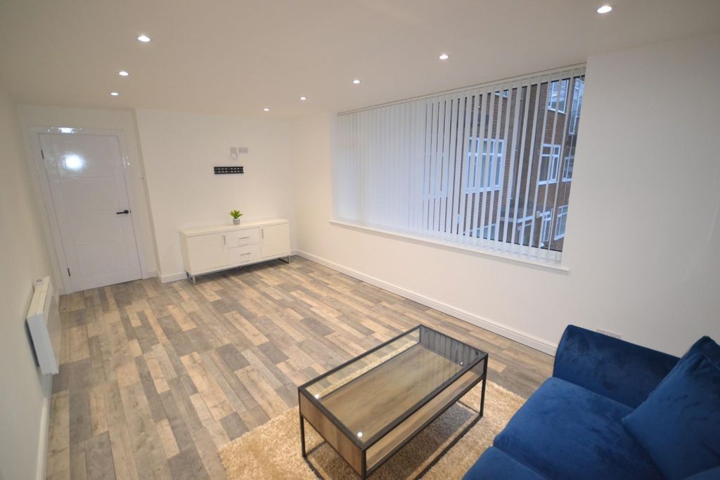 Property photo 2 of 5 Lounge