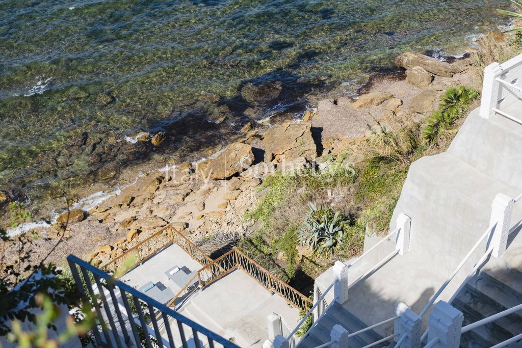 Property photo 2 of 38