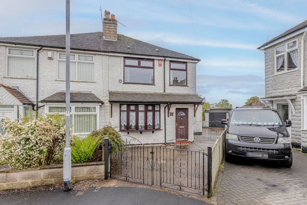 Property photo 1 of 12