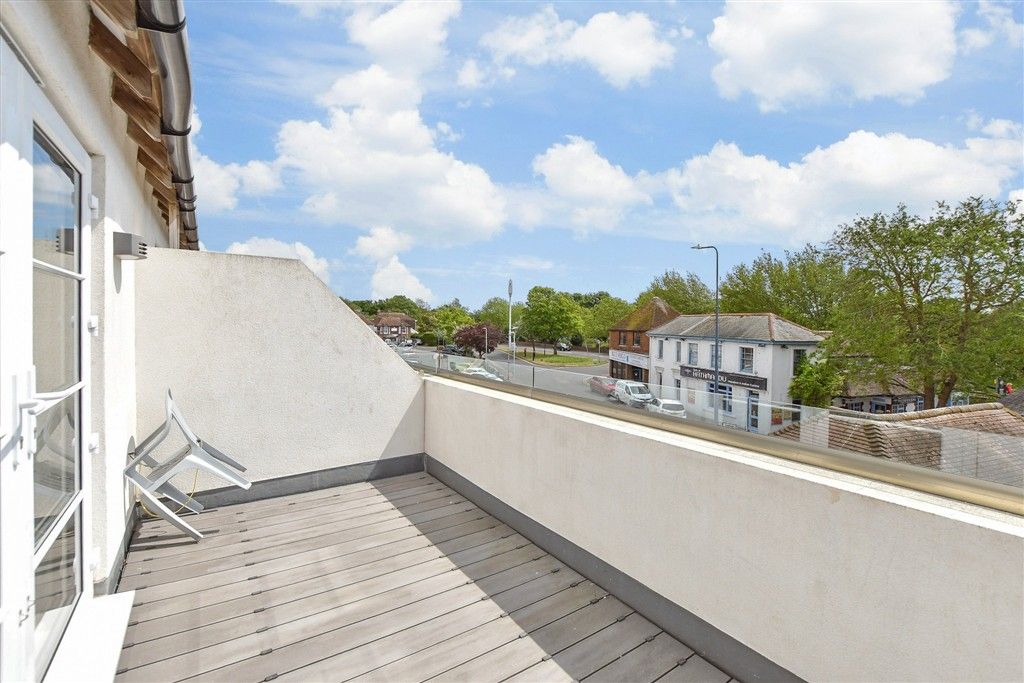 Property photo 2 of 12 Balcony / Terrace